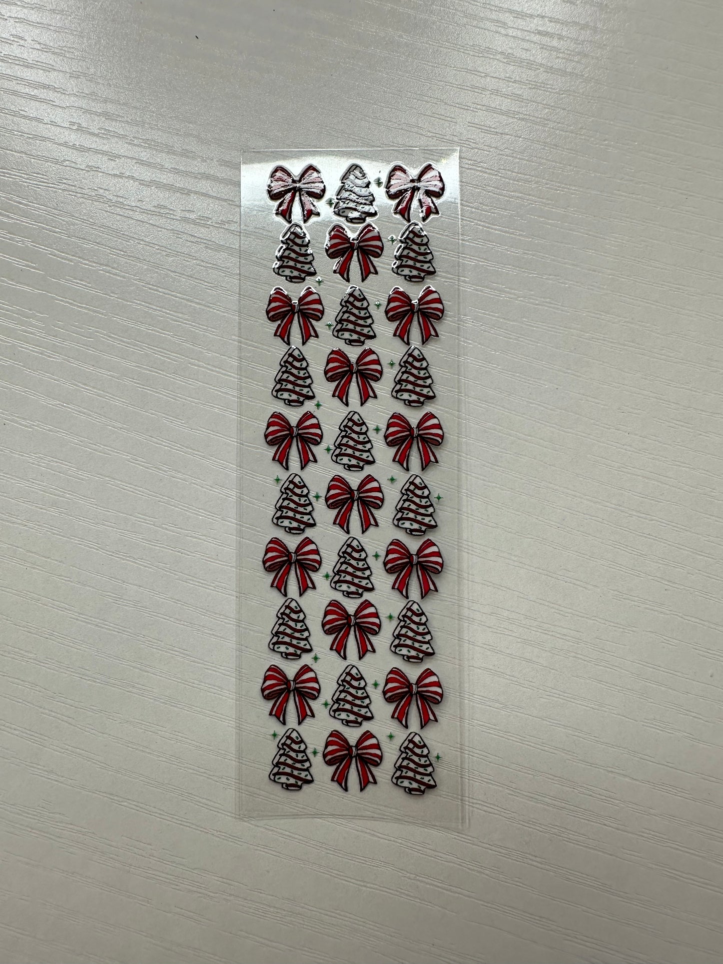 P3 Snack Tree & Bows Pen Decal
